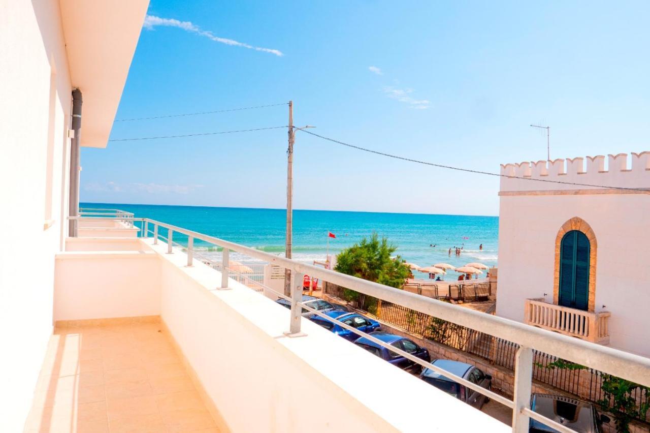 B&B A Un Passo dal Mare Torre Canne Exterior foto